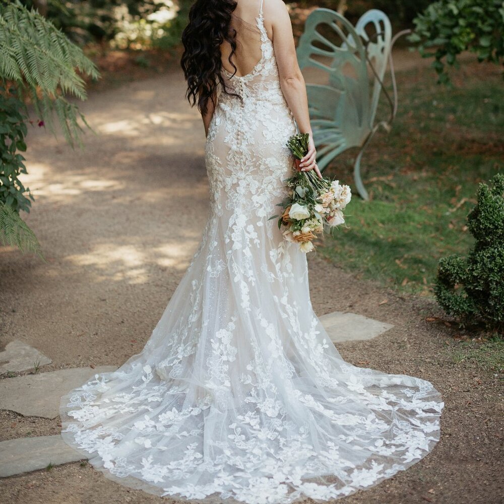 Enzoani Nadia Gown - Ivory / Nude